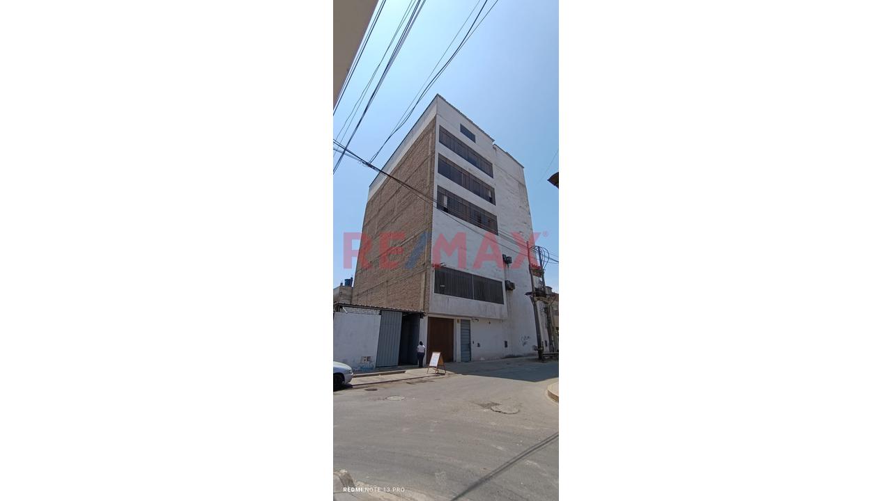 Alquiler De Local Comercial — foto 2