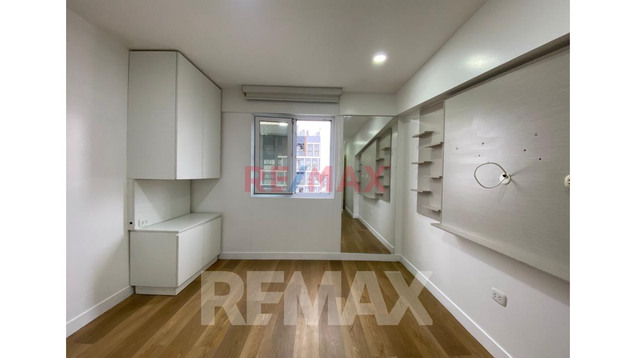 Venta De Hermosos Departamento En Surquillo - 17