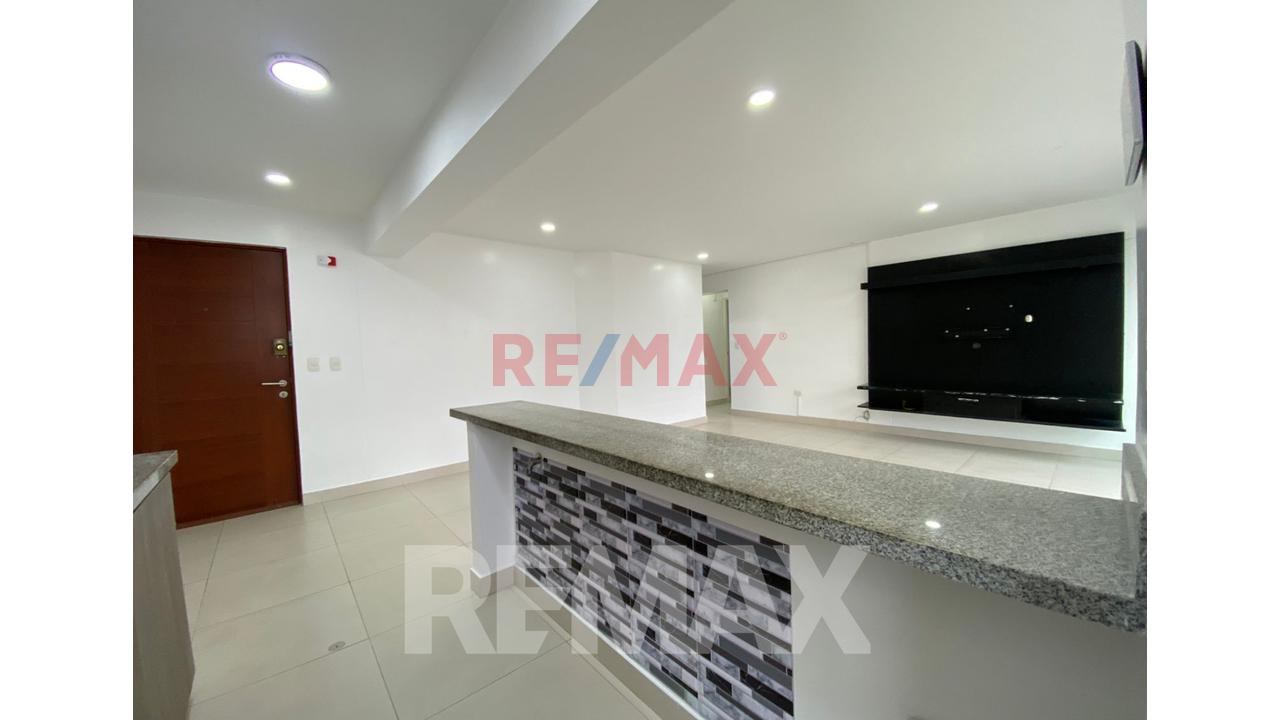 Venta De Hermosos Departamento En Surquillo - 16