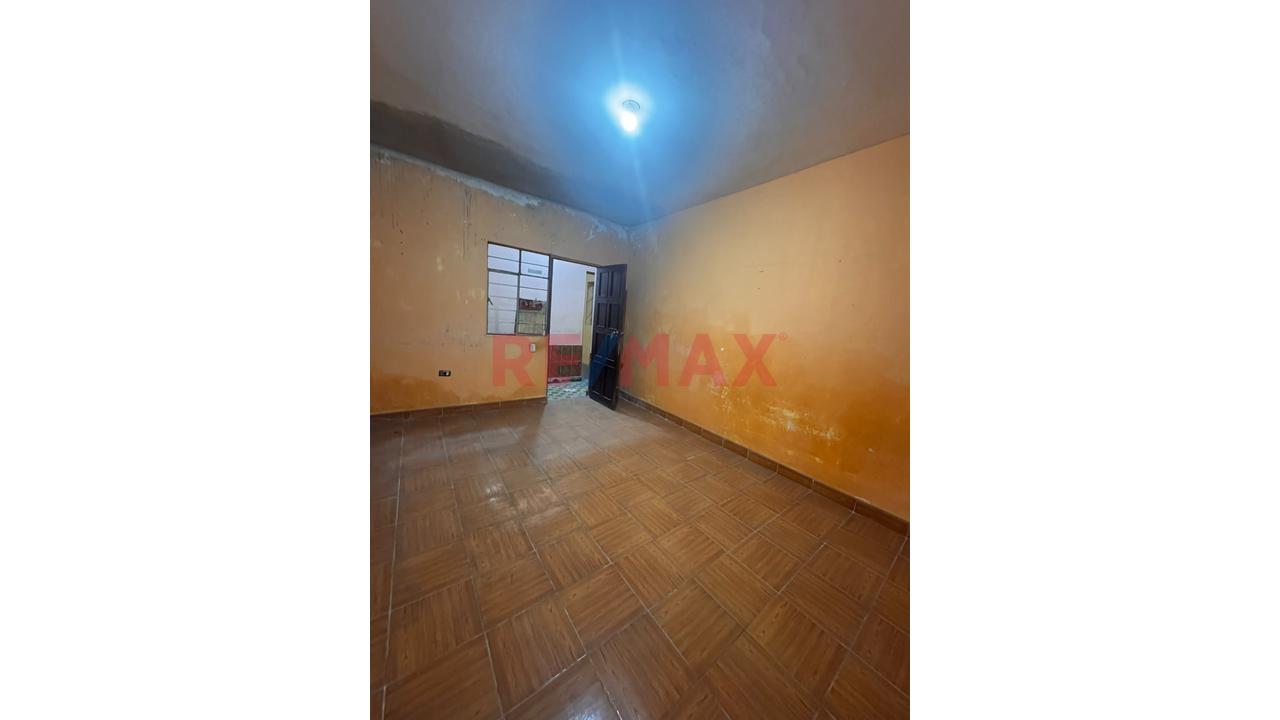 Venta Departamento En Primer Piso Con Cochera San Martin De Porres — foto 9