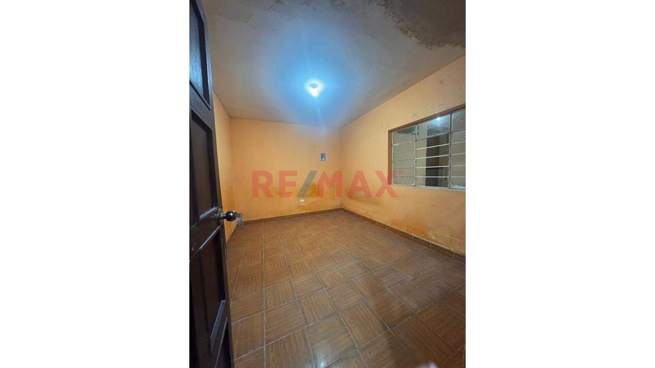 Venta Departamento En Primer Piso Con Cochera San Martin De Porres — foto 8