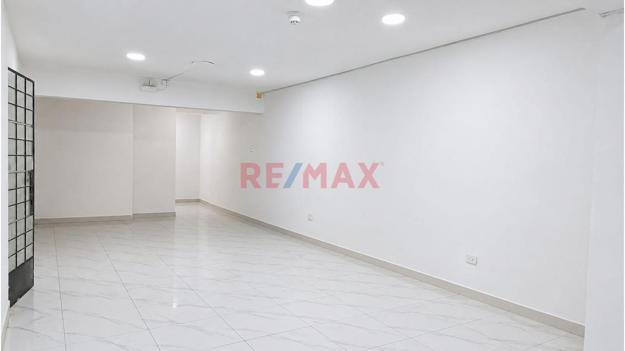 Alquiler De Local Comercial De 100 M² En Urb. Pro, Los Olivos – Excelente Ubicación — foto 3