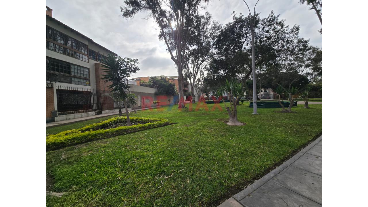 Venta De Departamento 1Er. Piso A 1 Cuadra Cc Simon Salguero Surco — foto 2