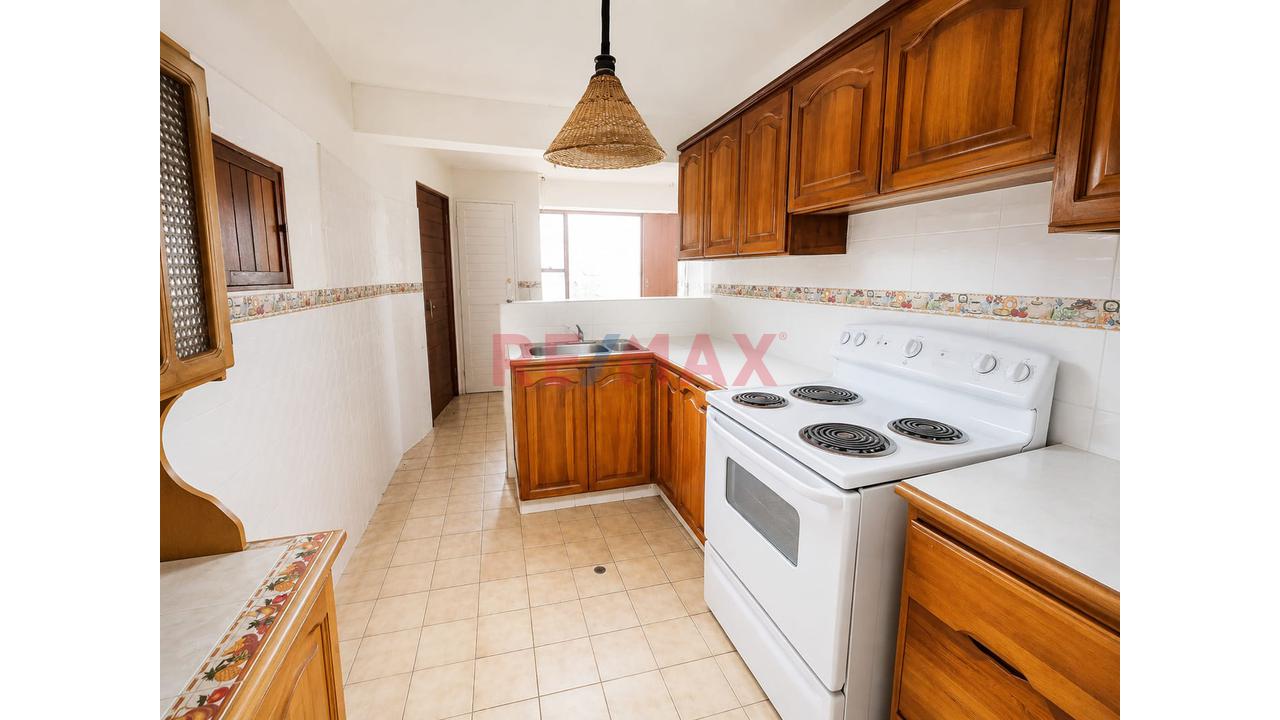 Venta De Departamento 1Er. Piso A 1 Cuadra Cc Simon Salguero Surco — foto 5