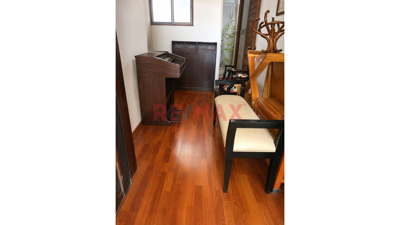 Venta De Departamento 1Er. Piso A 1 Cuadra Cc Simon Salguero Surco — foto 8