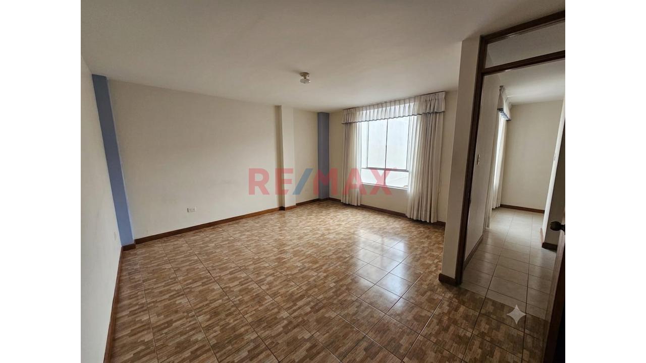 Anticresis De Departamento Con 4 Habitaciones - 4