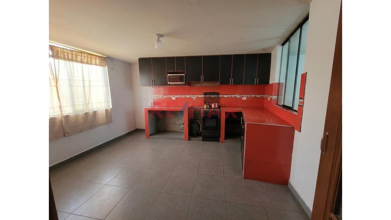 ¡Casa En Venta De 2 Pisos Con Proyección En Paucarpata! — foto 2