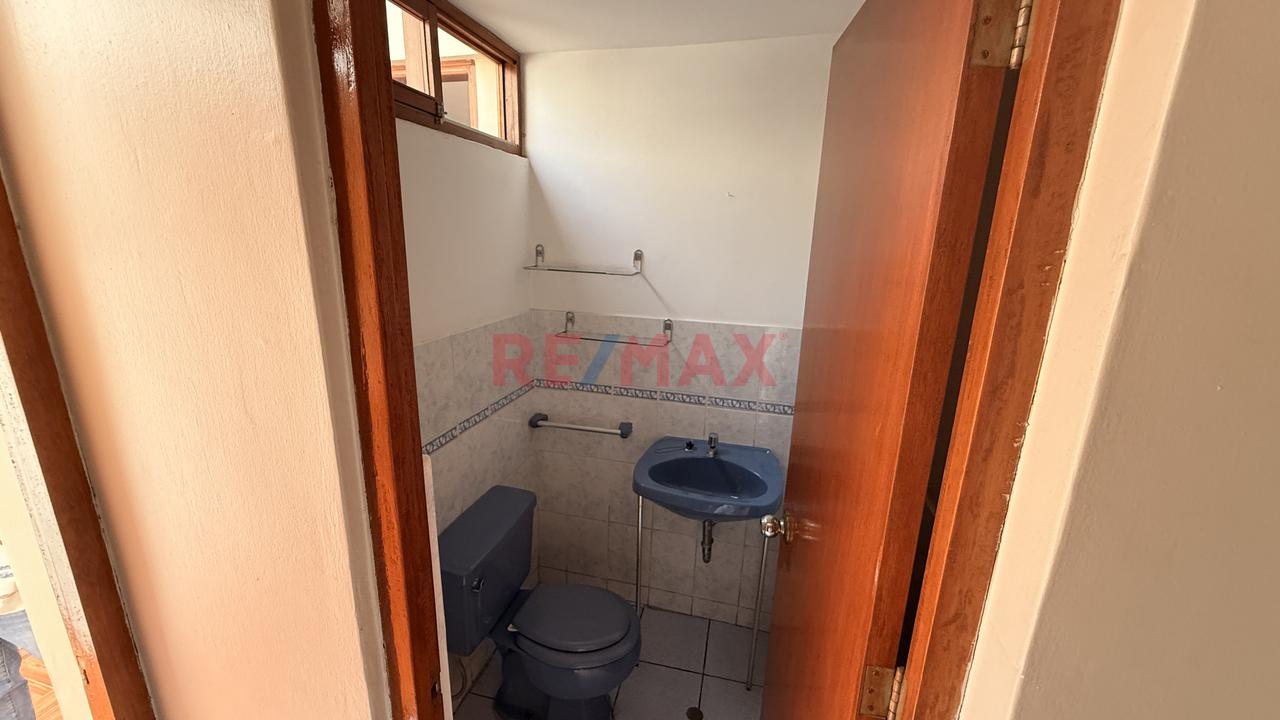 Casa En Venta En Excelente Ubicación -  4 Dorm Alt Cdra 4 De Av Mcal Castilla - Surco — foto 13