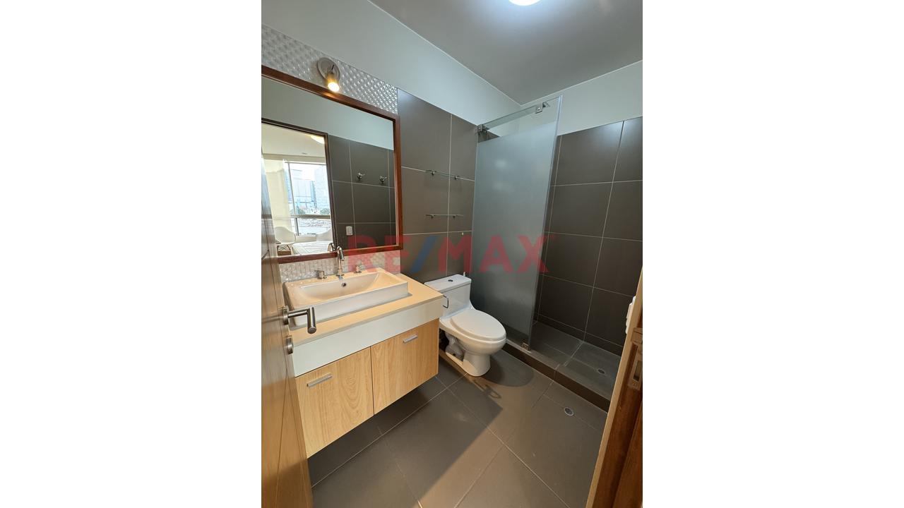 ¡Excelente Dpto. Amoblado Y Equipado En Barranco! | 1 Dorm + Balcón + Cochera — foto 11