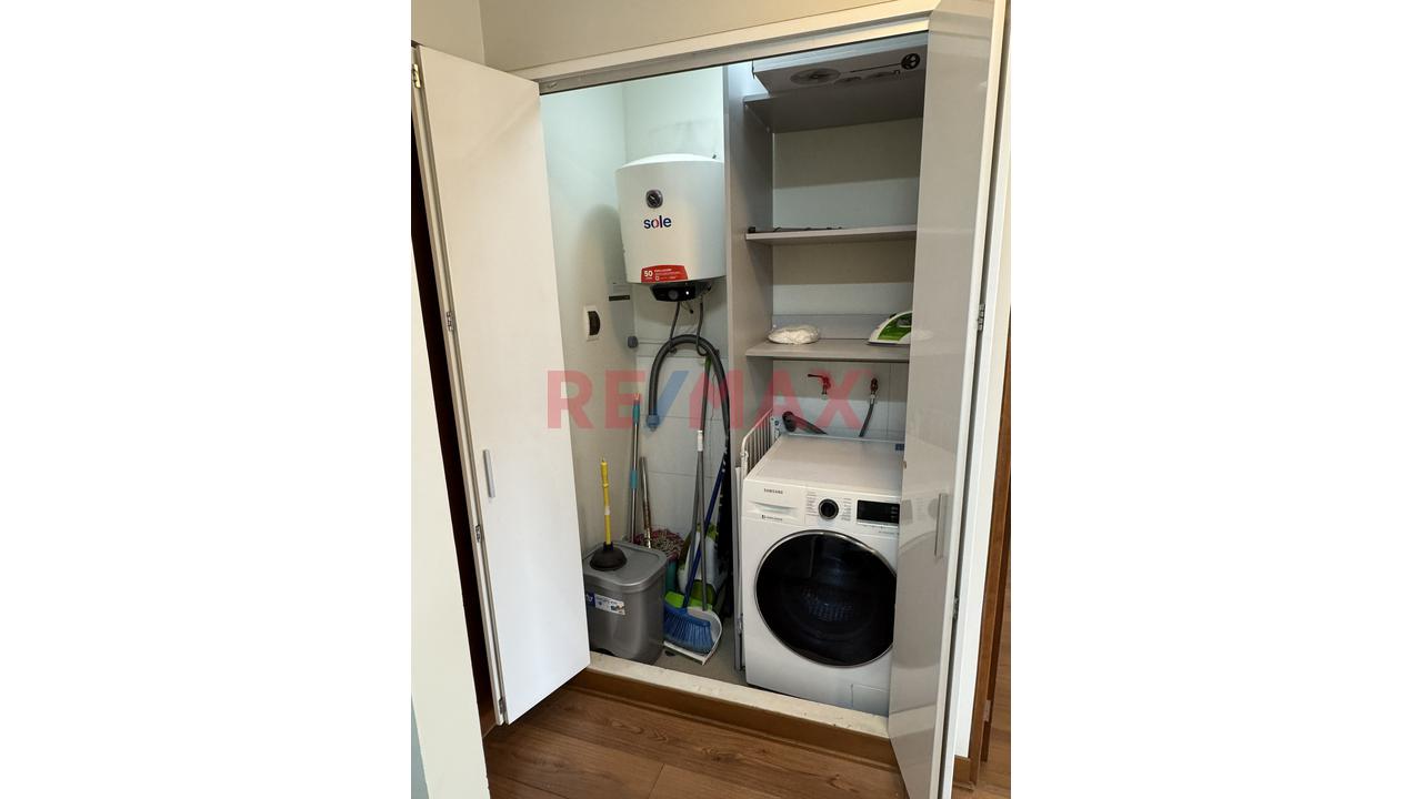 ¡Excelente Dpto. Amoblado Y Equipado En Barranco! | 1 Dorm + Balcón + Cochera — foto 13