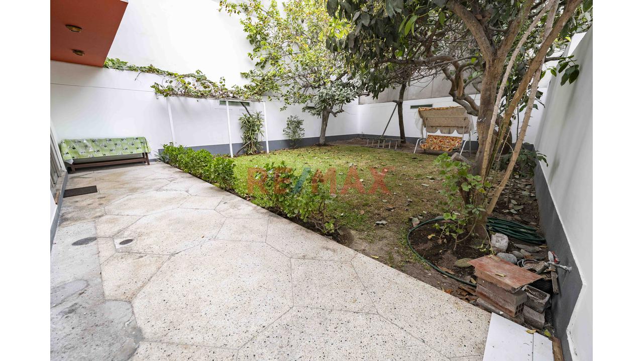 🏡 ¡Casa En Venta En Av. Higuereta – Surco! — foto 8