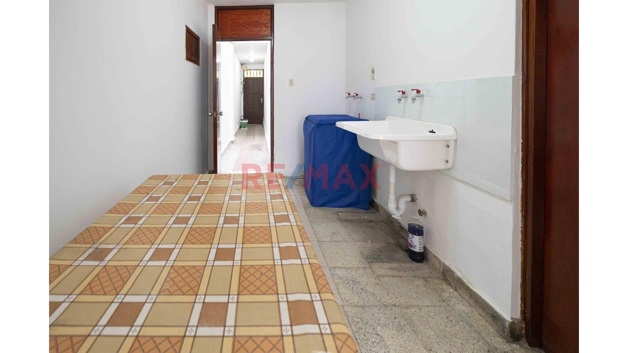 🏡 ¡Casa En Venta En Av. Higuereta – Surco! — foto 10