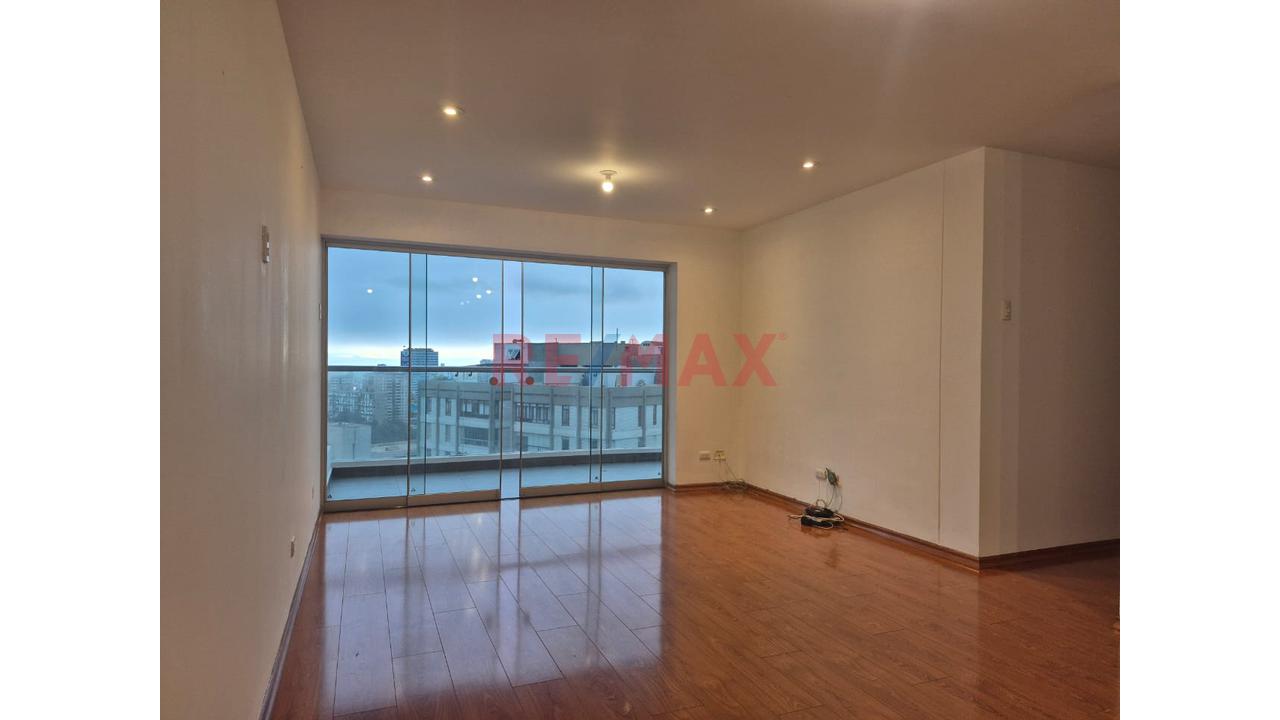 Departamento De Dos Dormitorios En Alquiler En Jesus Maria, Cerca Del C.C. Salaverry!! — foto 3