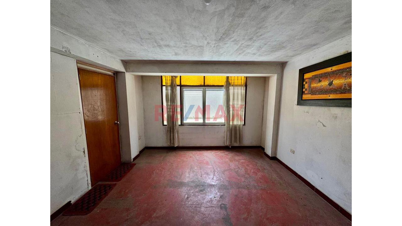 ¡Excelente Oportunidad De Inversión En Comas! Casa + 2 Locales Comerciales Sobre Av. Túpac Amaru — foto 7