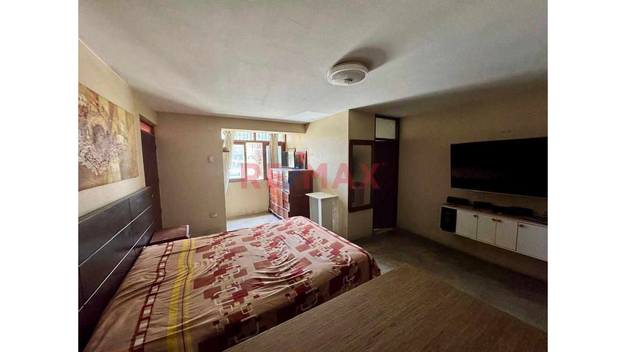 ¡Excelente Oportunidad De Inversión En Comas! Casa + 2 Locales Comerciales Sobre Av. Túpac Amaru — foto 11