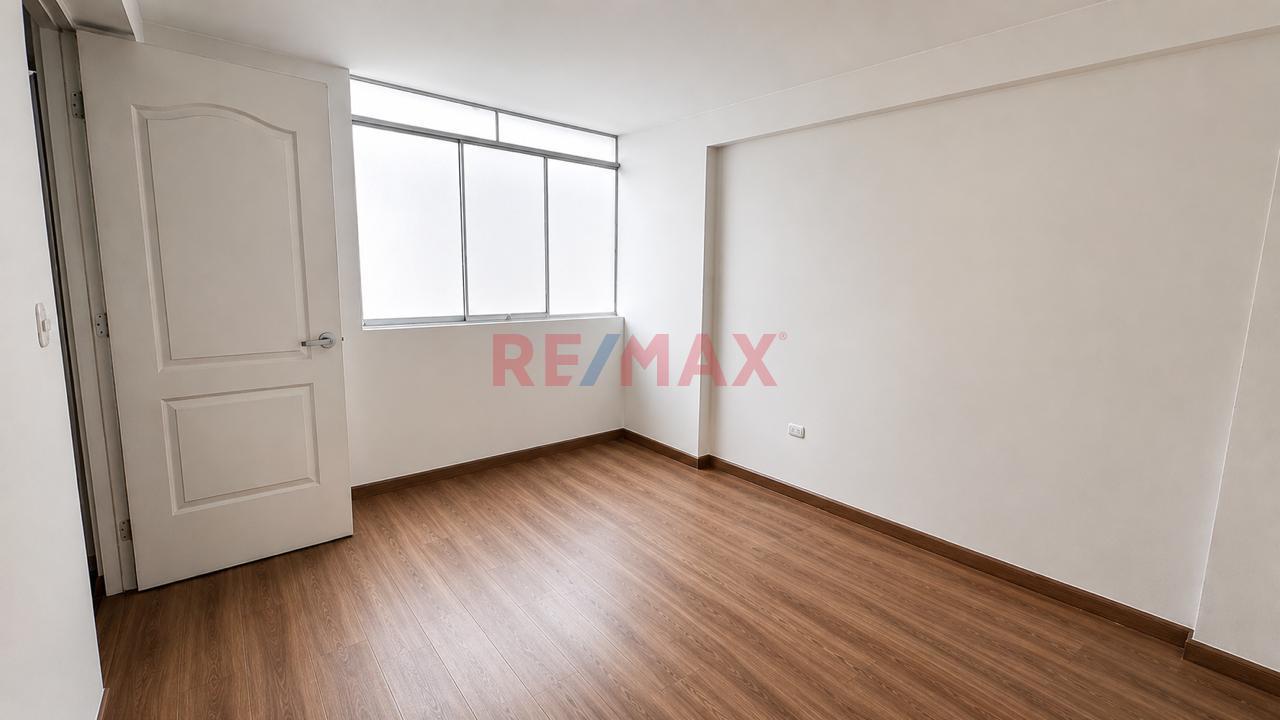 Se Vende Hermoso Departamento En La Molina | Amplio, Iluminado Y Totalmente Renovado - 4