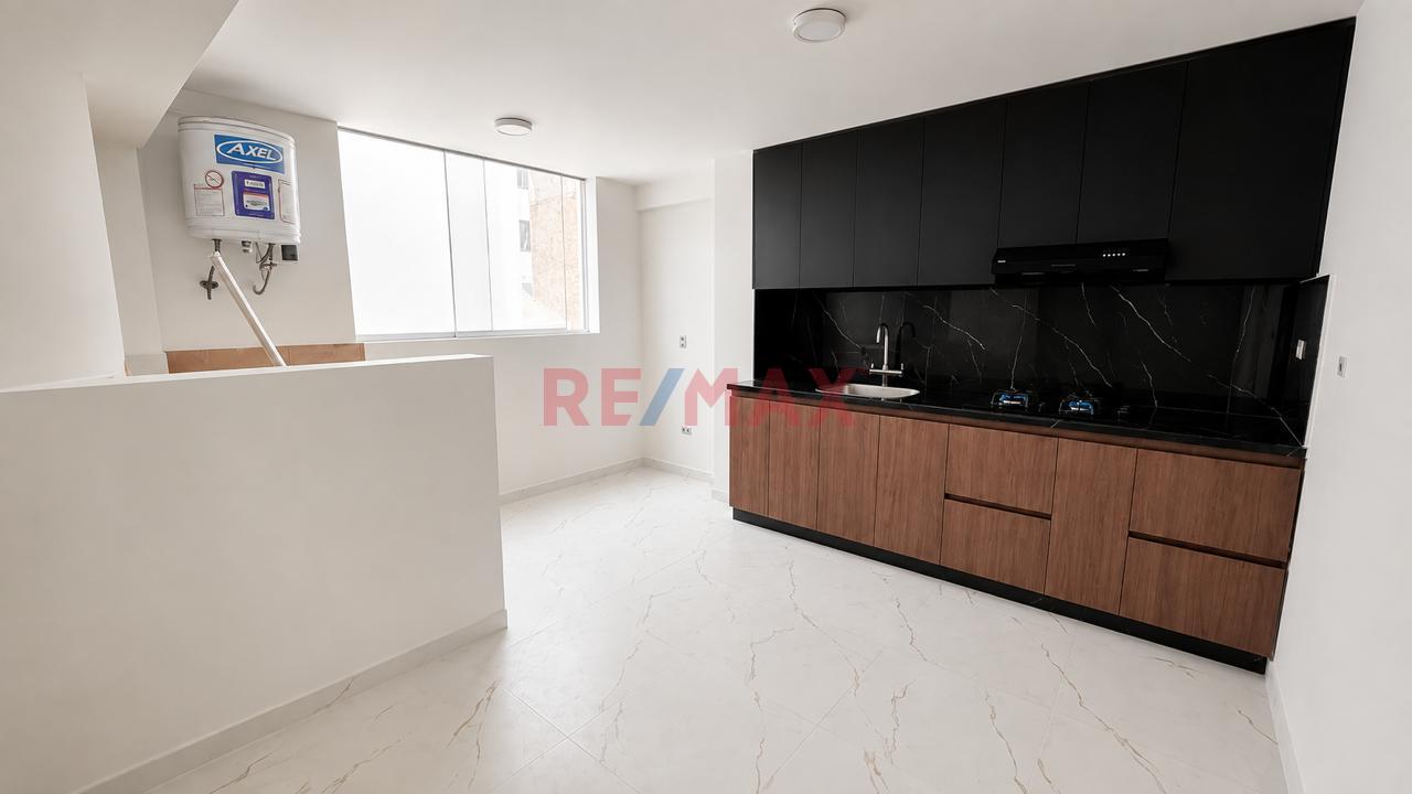 Se Vende Hermoso Departamento En La Molina | Amplio, Iluminado Y Totalmente Renovado - 1