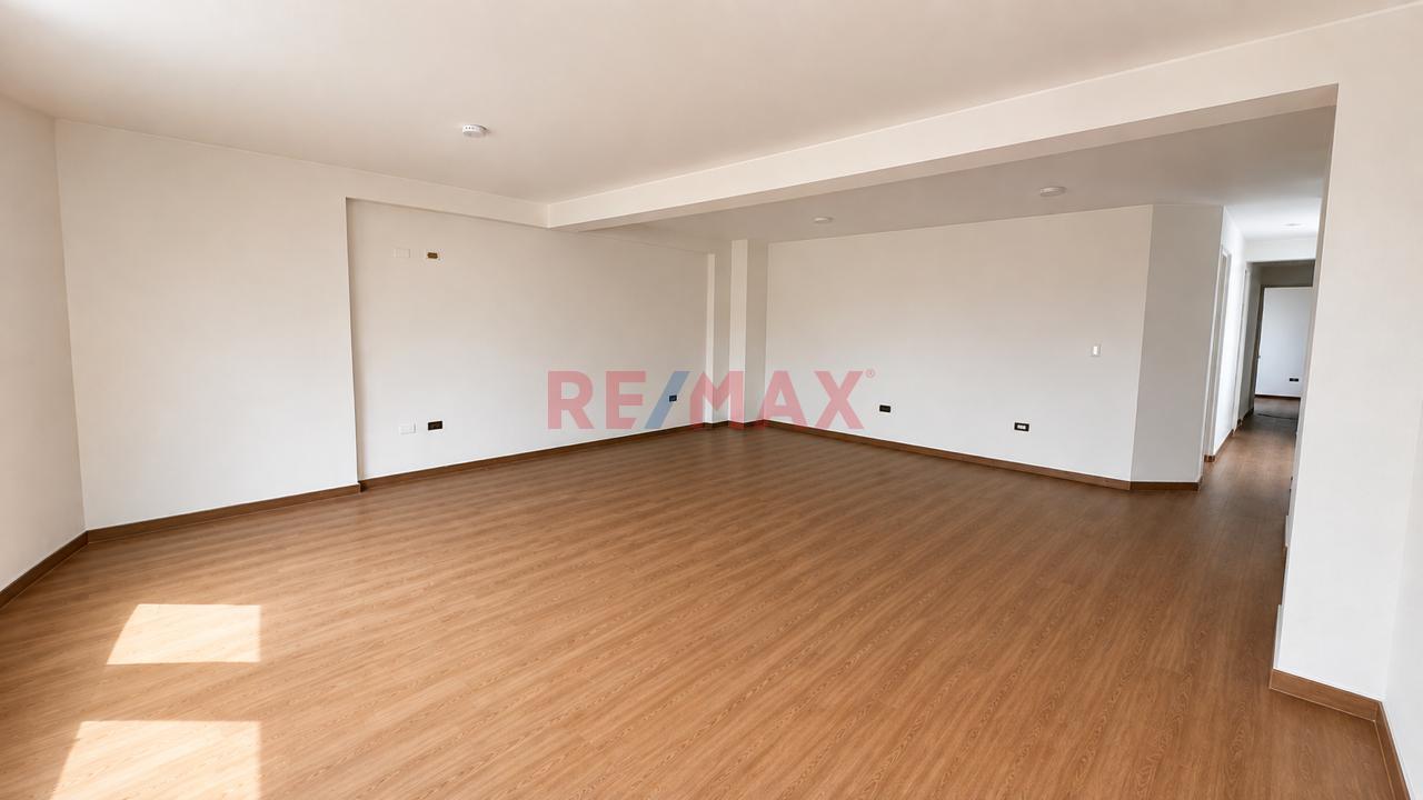 Se Vende Hermoso Departamento En La Molina | Amplio, Iluminado Y Totalmente Renovado - 5