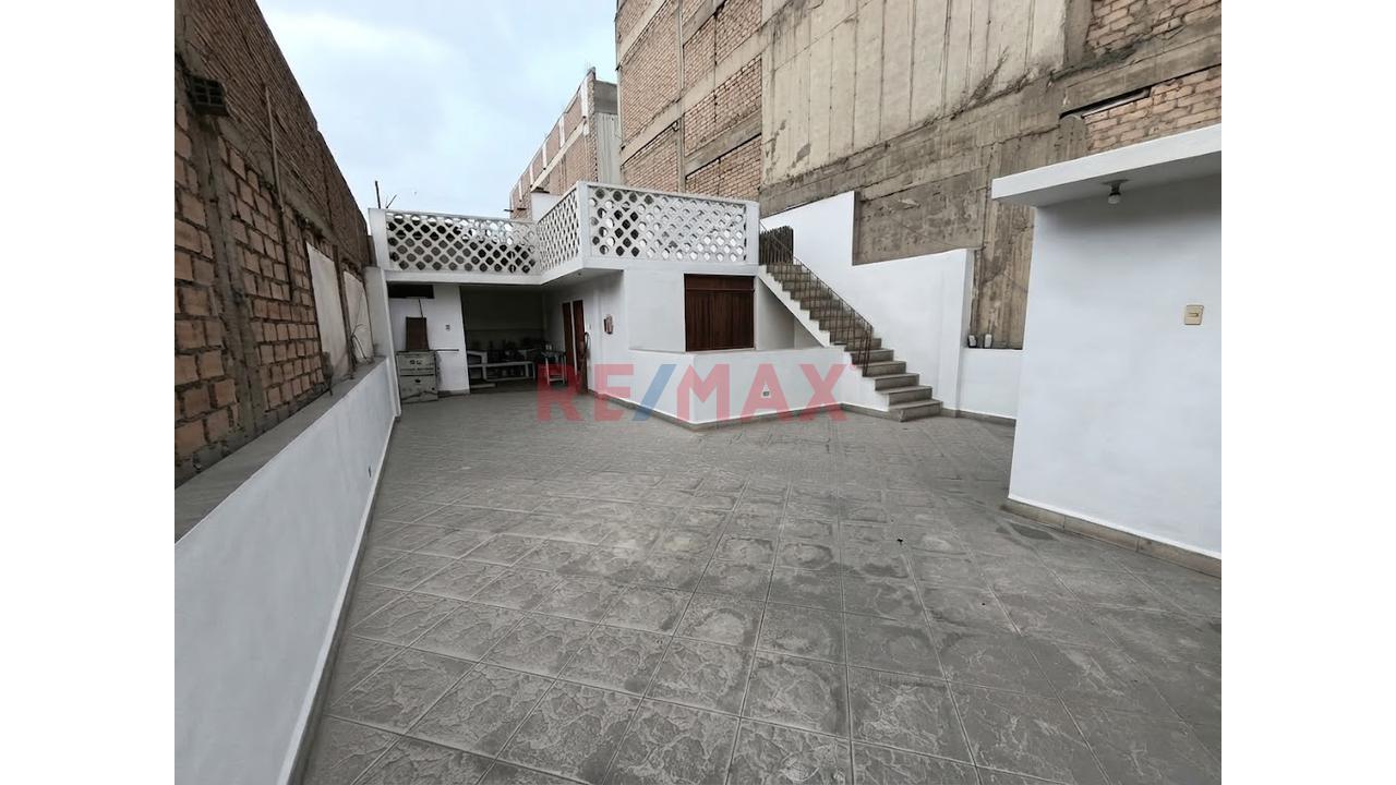 🏢🔥 ¡Oportunidad De Inversión! Propiedad De 4 Niveles Con Gran Potencial Comercial En Lima Norte — foto 13