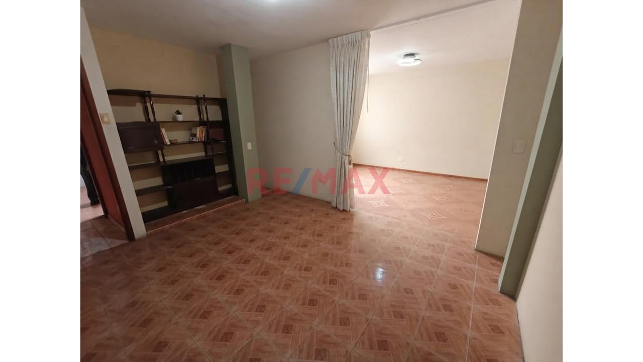 🏢🔥 ¡Oportunidad De Inversión! Propiedad De 4 Niveles Con Gran Potencial Comercial En Lima Norte — foto 7