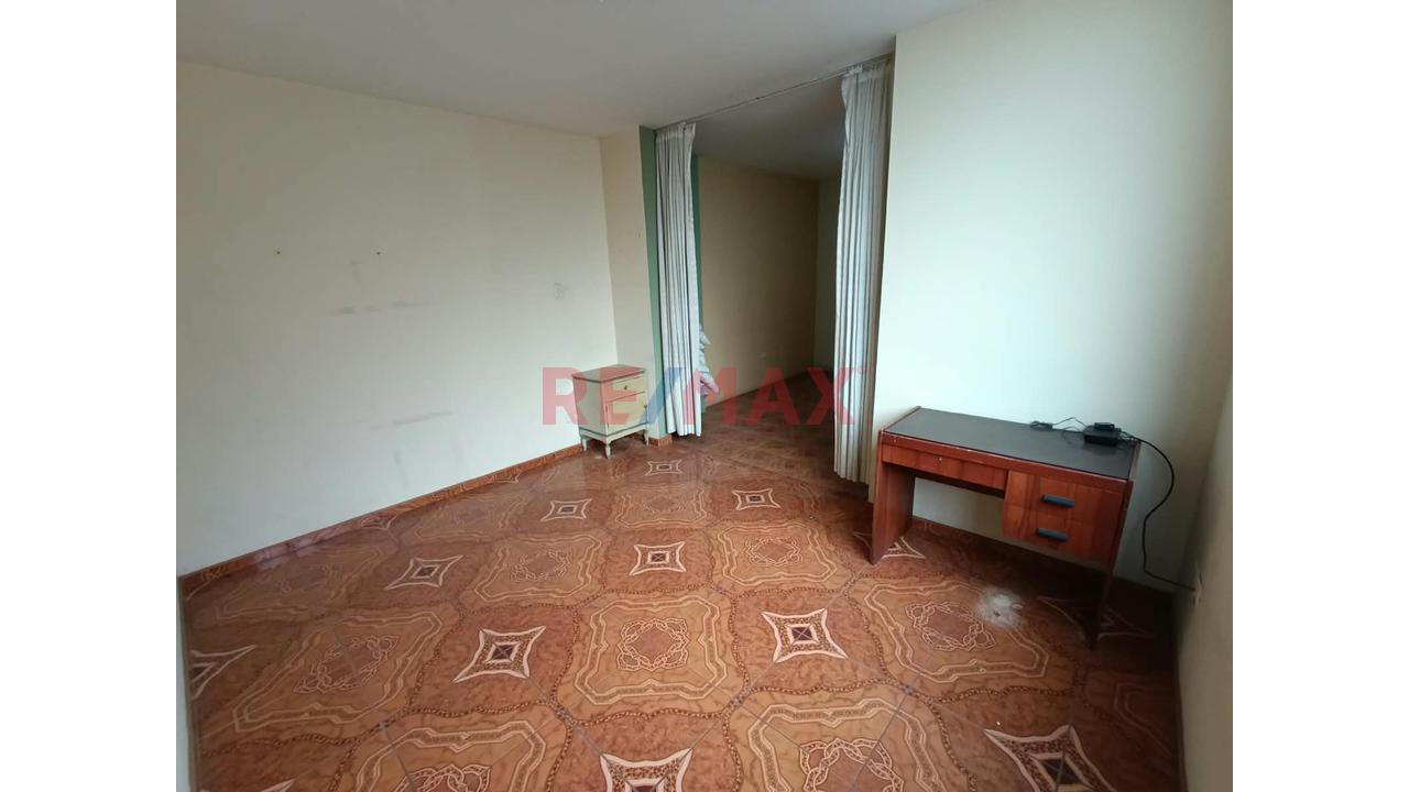 🏢🔥 ¡Oportunidad De Inversión! Propiedad De 4 Niveles Con Gran Potencial Comercial En Lima Norte — foto 8