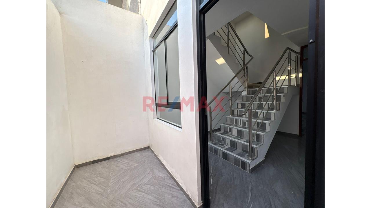 Casa Multifamiliar En Venta - Urb Atos Del Valle Centenario - 2