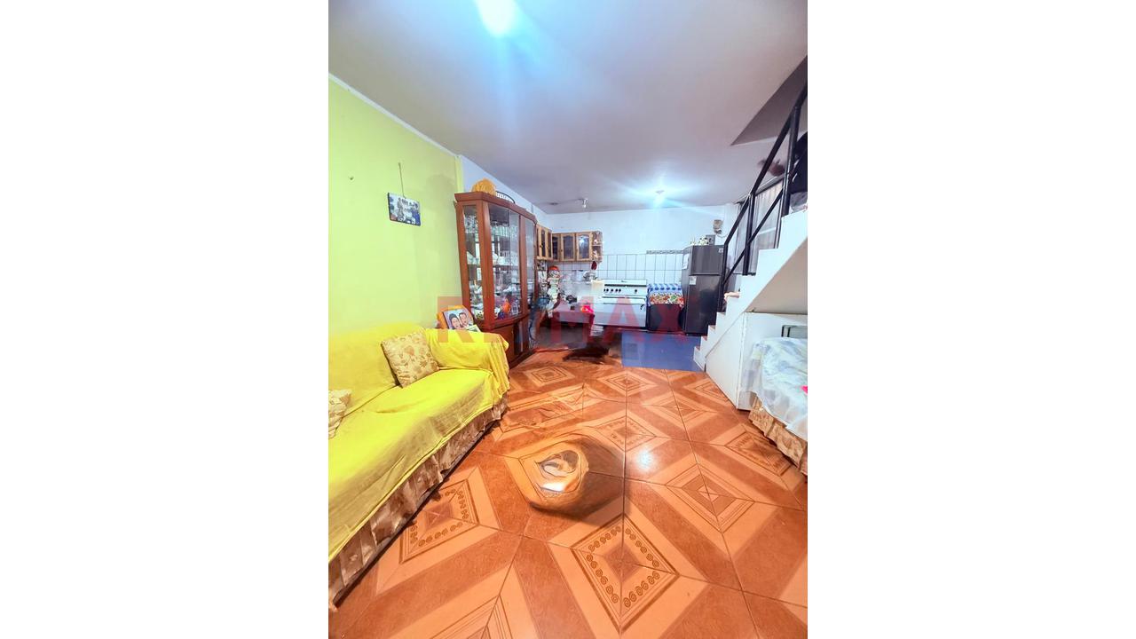Venta De Casa Triplex ( Vista Interna) — foto 2
