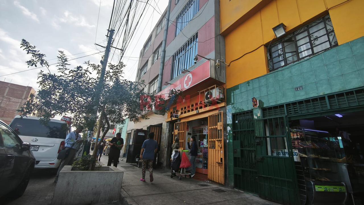 Se Vende Edificio   De 5 Pisos  En Zona Comercial Sebastian Barranca Cdra. 2  La Victoria Lima - 4