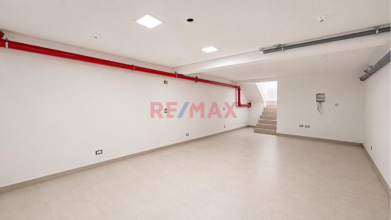 🏢 Alquiler De Local Comercial En Urb. Magisterial – Umacollo - 6