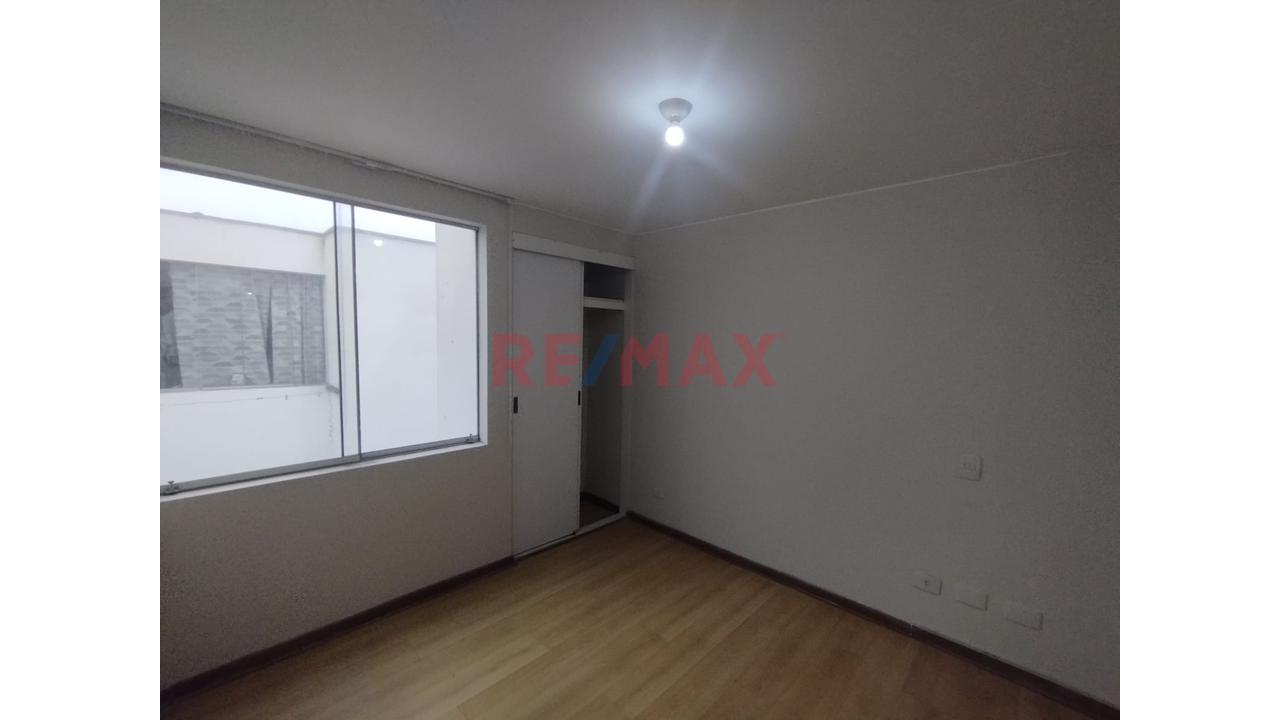 Alquilo Amplio Departamento . 3 Dormitorios ,4To Piso– Chorrillos! 🏡 - 9