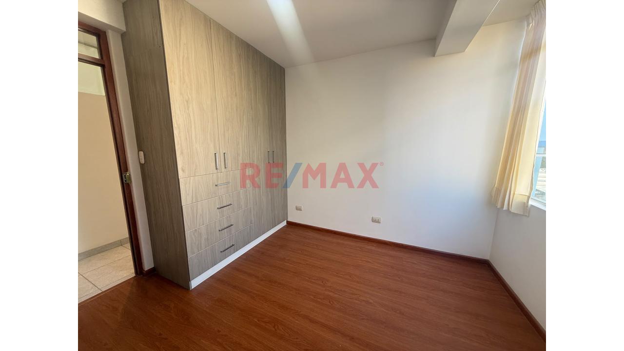 Se Vende Departamento De Estreno En Urb. Santa Ursula - Jlbyr — foto 4