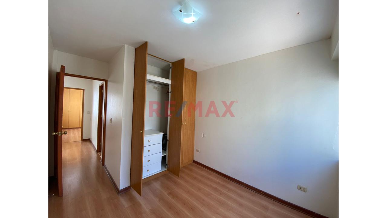 Lindo Departamento Semiamoblado A Tres Cuadras Del Malecón En Miraflores — foto 8