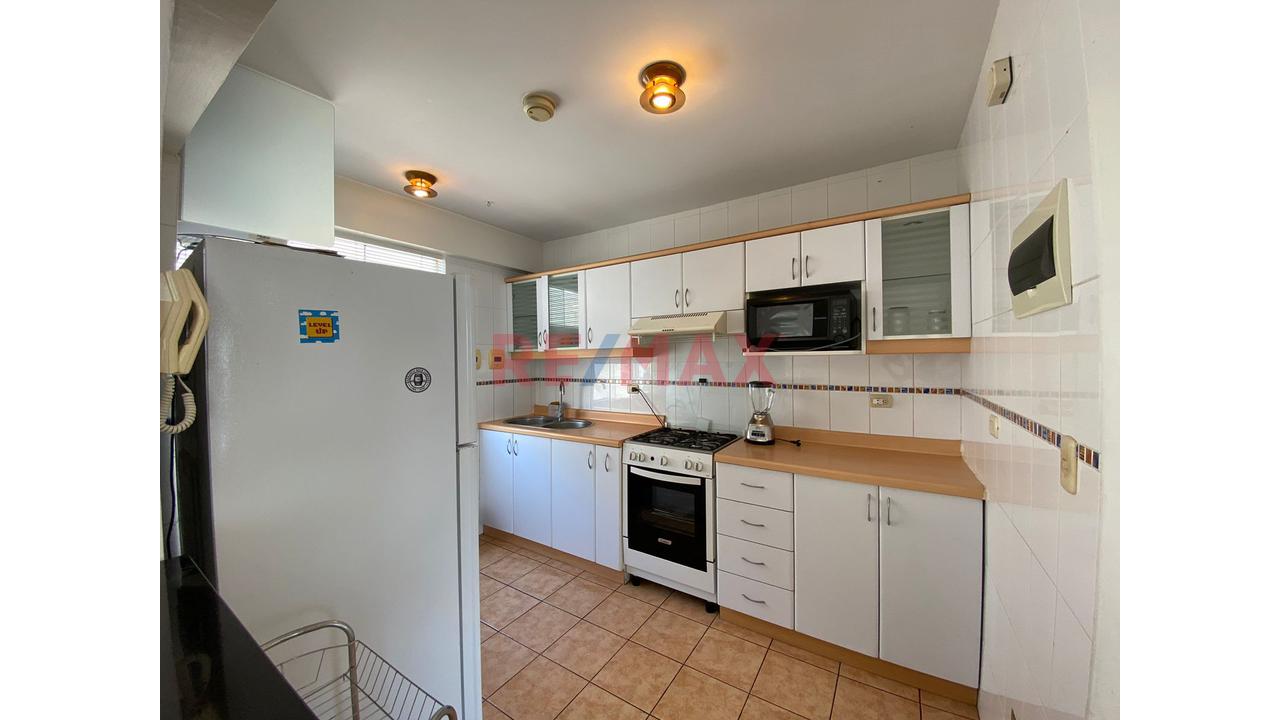 Lindo Departamento Semiamoblado A Tres Cuadras Del Malecón En Miraflores — foto 2
