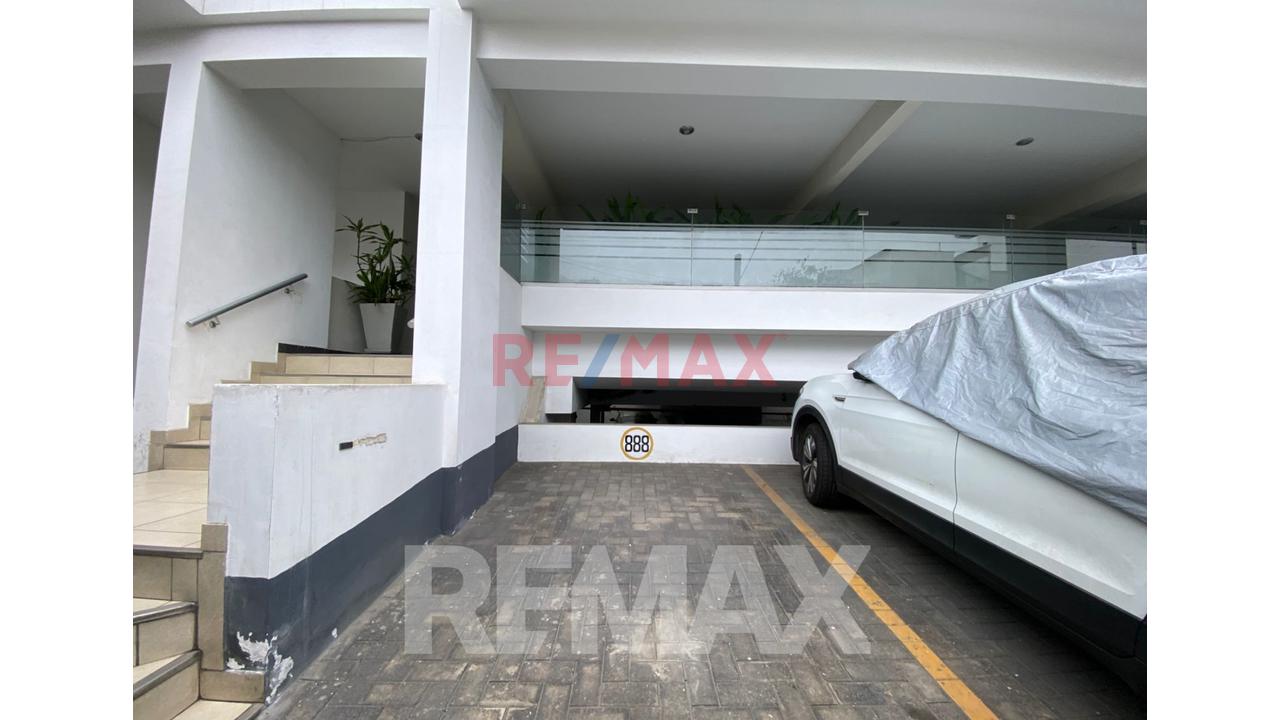 Departamento En Venta En Miraflores – Calle Berlín | Vive O Invierte — foto 2