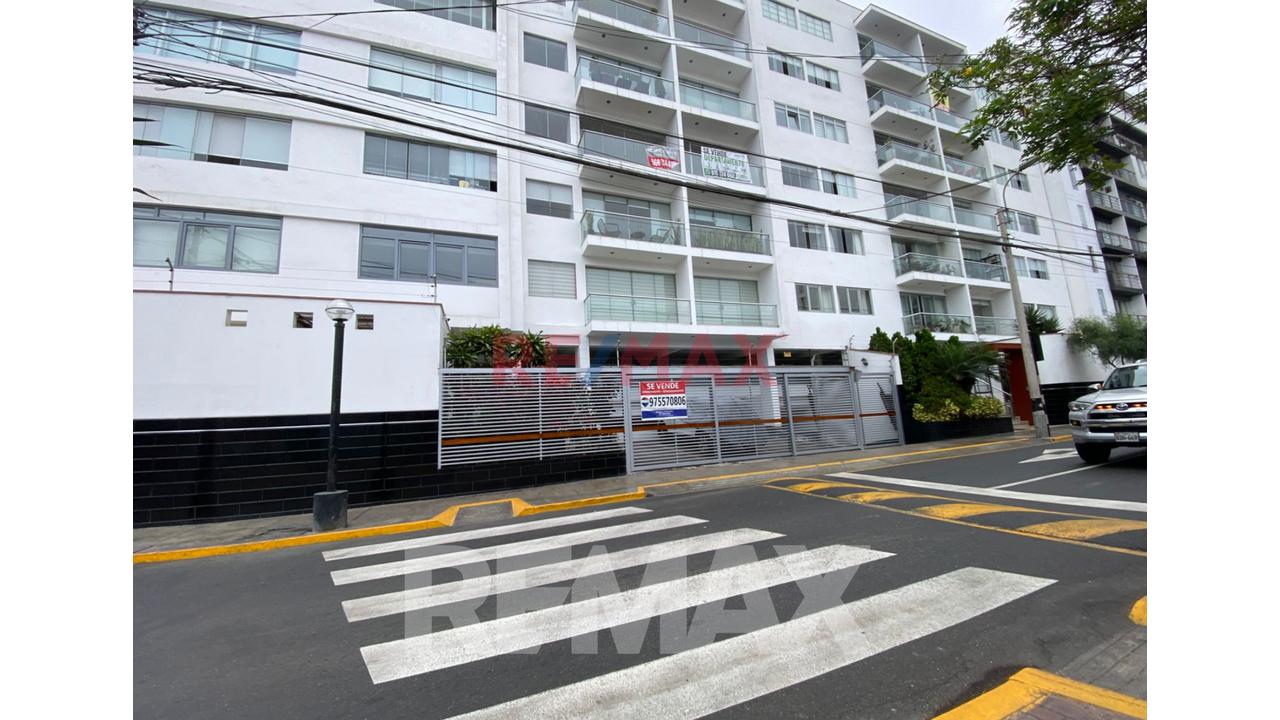 Departamento En Venta En Miraflores – Calle Berlín | Vive O Invierte — foto 3