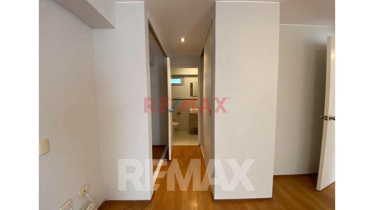 Departamento En Venta En Miraflores – Calle Berlín | Vive O Invierte — foto 7