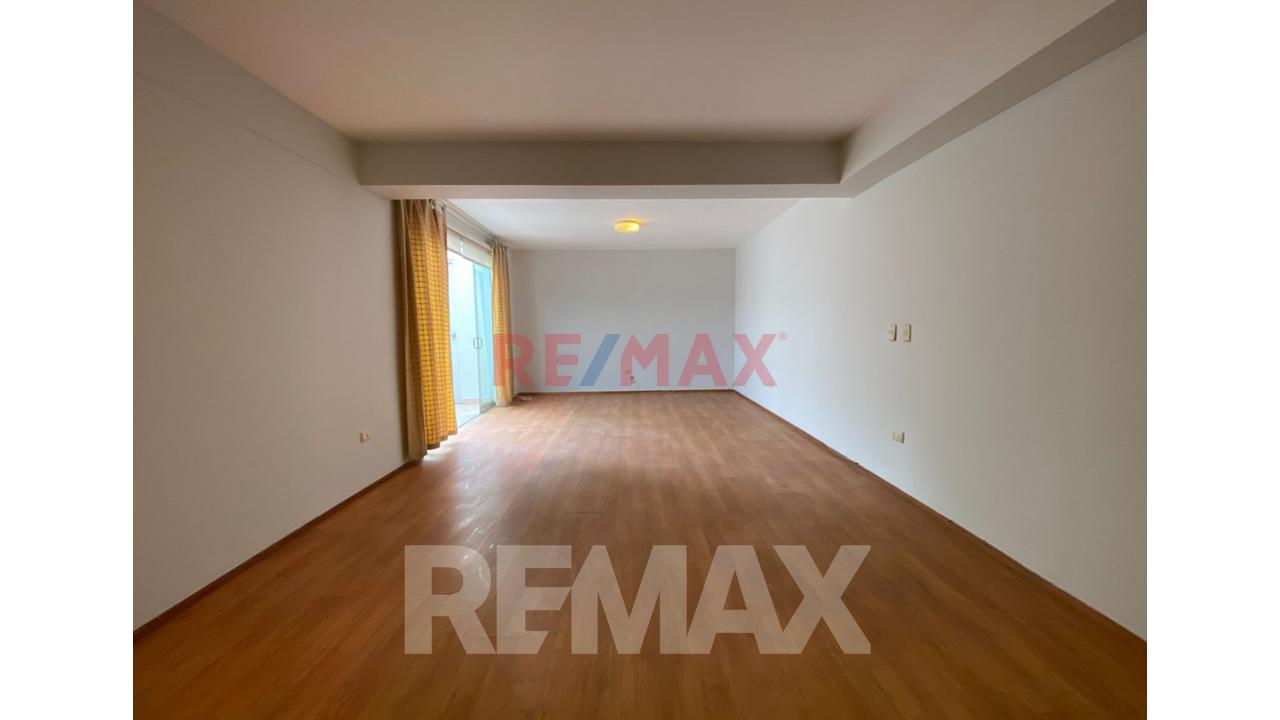 Departamento En Venta En Miraflores – Calle Berlín | Vive O Invierte — foto 4