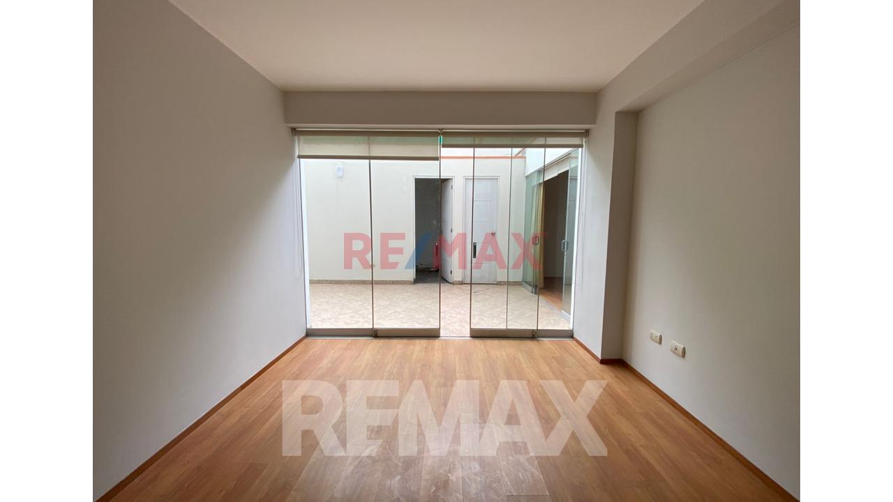 Departamento En Venta En Miraflores – Calle Berlín | Vive O Invierte — foto 11