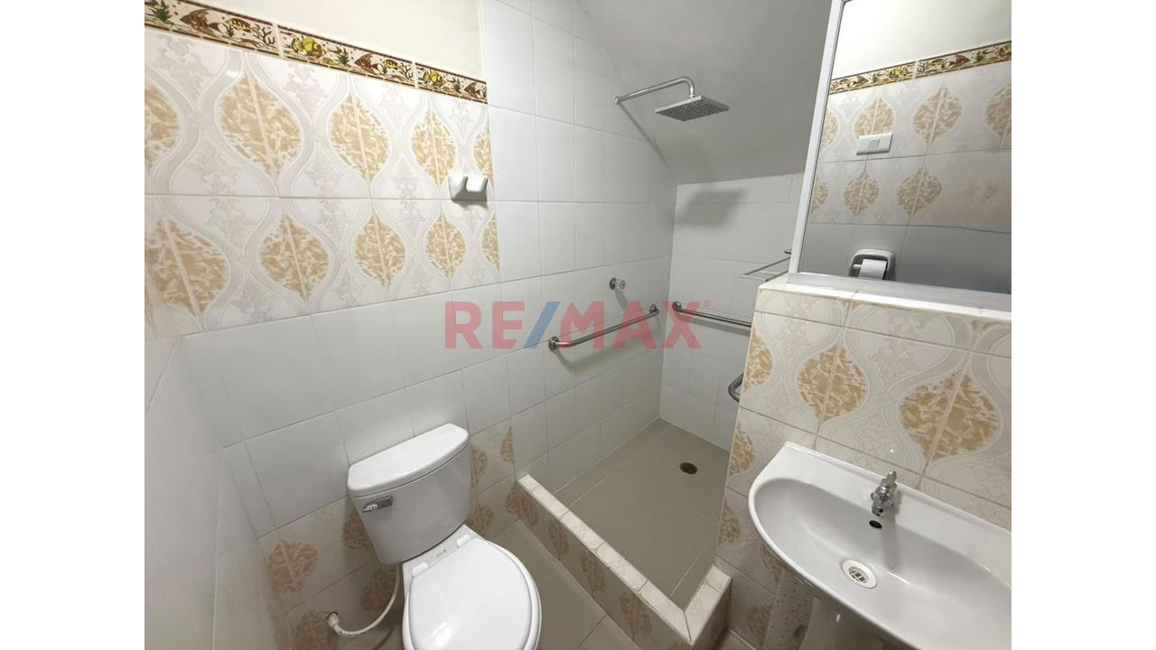 Departamento Duplex En Venta Frente A Parque - Urb La Alameda — foto 3