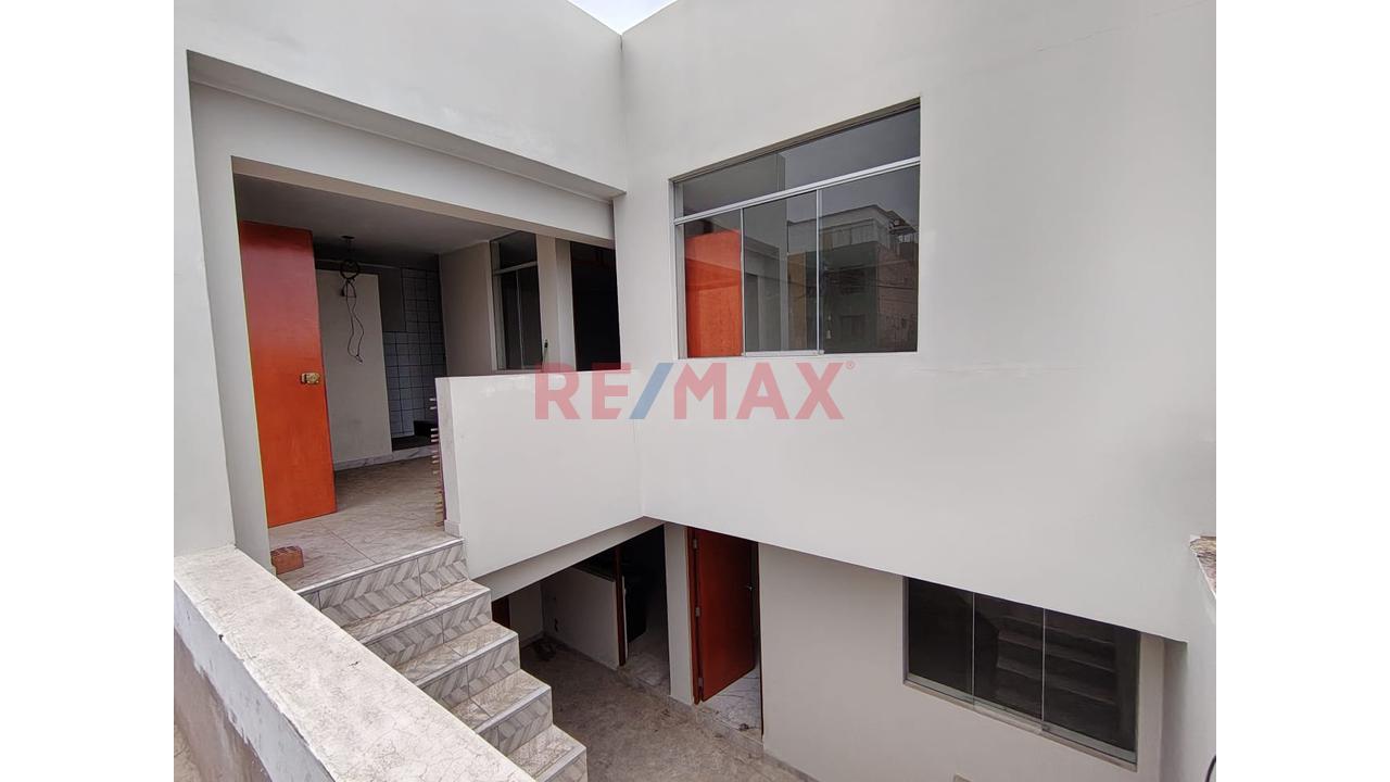 Venta De Casa En La Mejor Zona De Miramar - 2