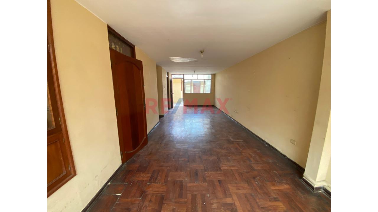 🏡 Casa En Venta En Los Olivos | 3 Niveles Independizados - 4