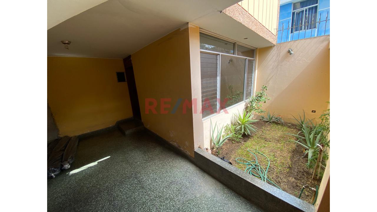 🏡 Casa En Venta En Los Olivos | 3 Niveles Independizados - 15