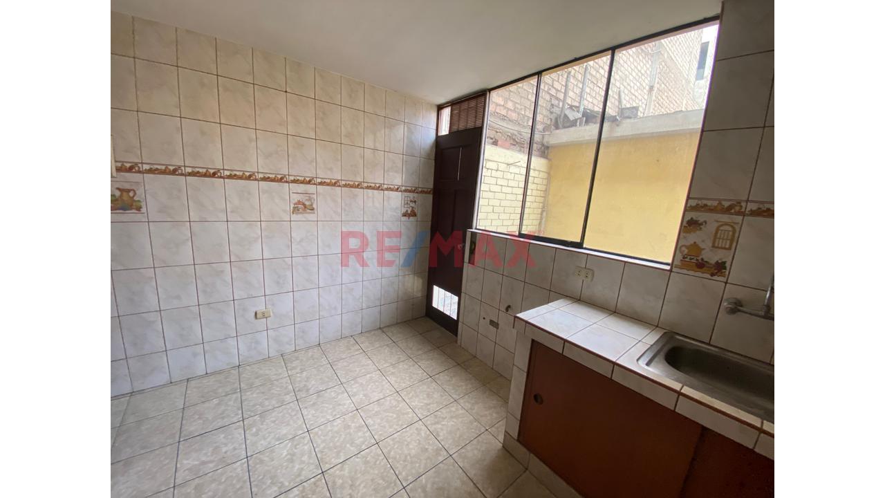 🏡 Casa En Venta En Los Olivos | 3 Niveles Independizados - 11
