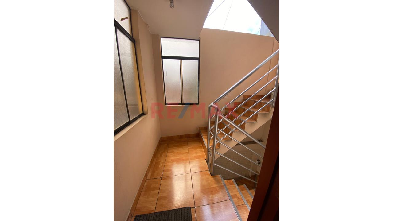 🏡 Casa En Venta En Los Olivos | 3 Niveles Independizados - 6