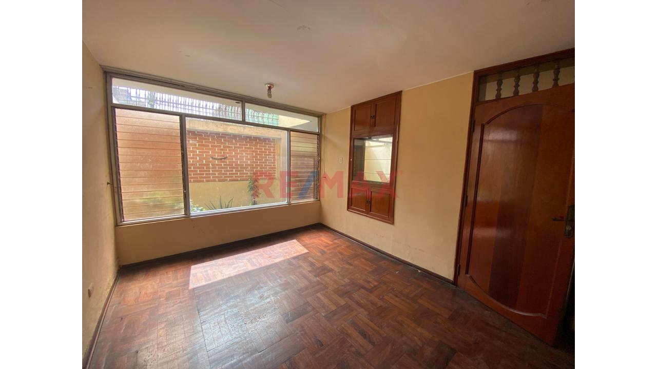 🏡 Casa En Venta En Los Olivos | 3 Niveles Independizados - 10