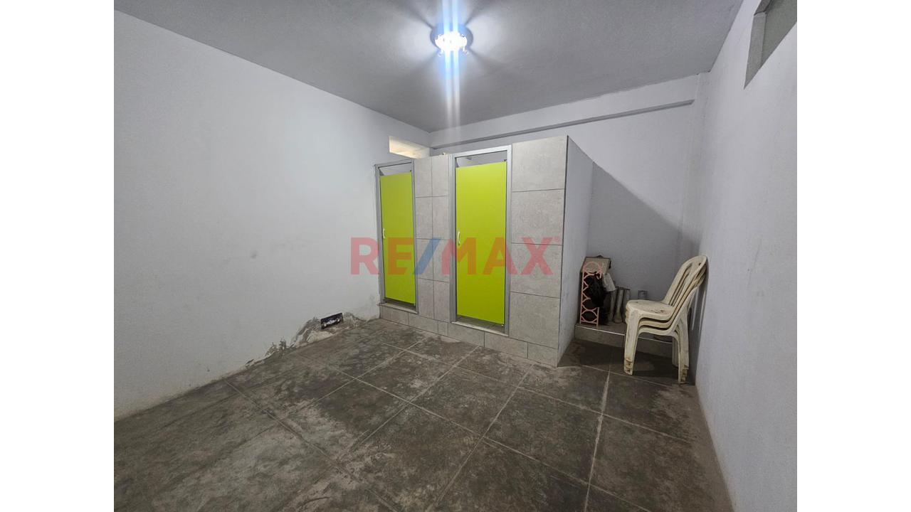Alquiler De Terreno Comercial/Industrial Con Amplia Construcción Y Almacén – Cerca De Alta Complejidad - 10
