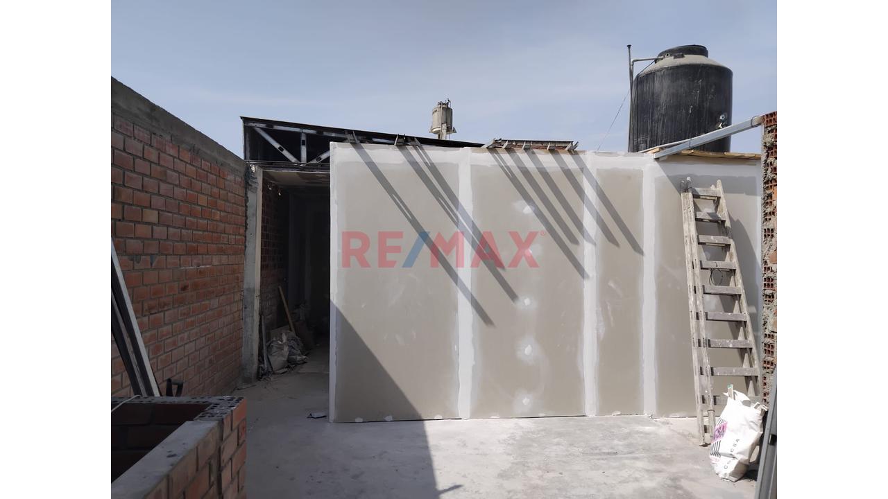 Vendo Amplia Casa En Lurin, Altura Del Km 40 🏡✨ - 7