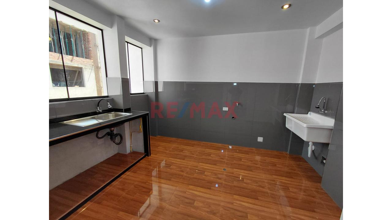 Alquiler  | Departamento De Estreno| Cerca Al Mercado Agrario  Y Universidad Cientifica Del Sur | Los Olivos — foto 4