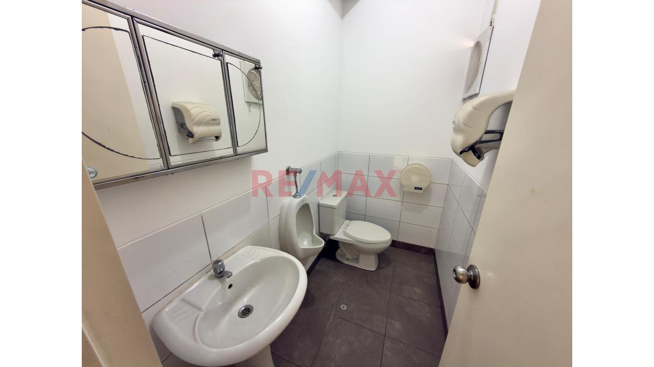 Vendo Oficina Implementada De 136 M² En Río Business Center: Con 2 Estacionamientos — foto 14