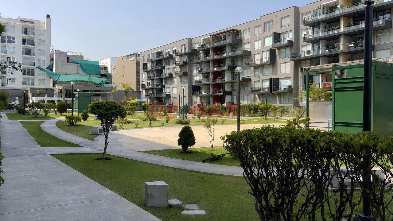 Se Vende Cómodo Y Funcional Departamento En Primer Piso Con Terraza Y Vista Al Jardin De Las Areas Comunes — foto 2